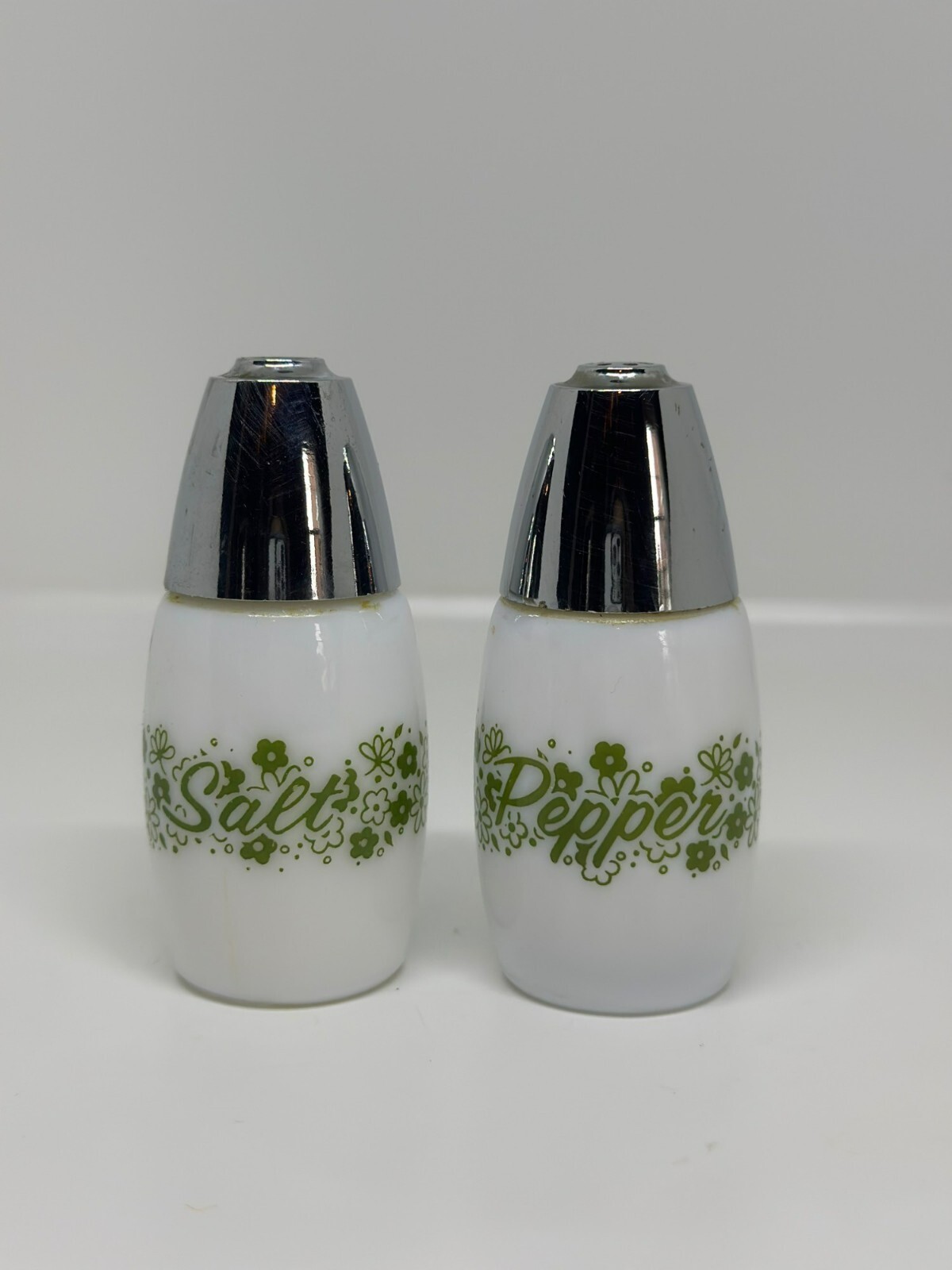 VTG Gemco Spring Blossom Salt Pepper Shaker Set Chrome Tops Crazy Daisy ... - $9.88