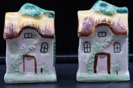 Vintage Cottage Salt &amp; Pepper Shakers Made In Japan MCM - $27.87 CAD