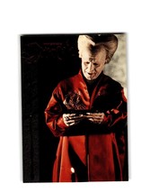 1992 Topps Bram Stoker&#39;s Dracula #17 (Dracula (Gary Oldman) leaves his guest) - £1.56 GBP