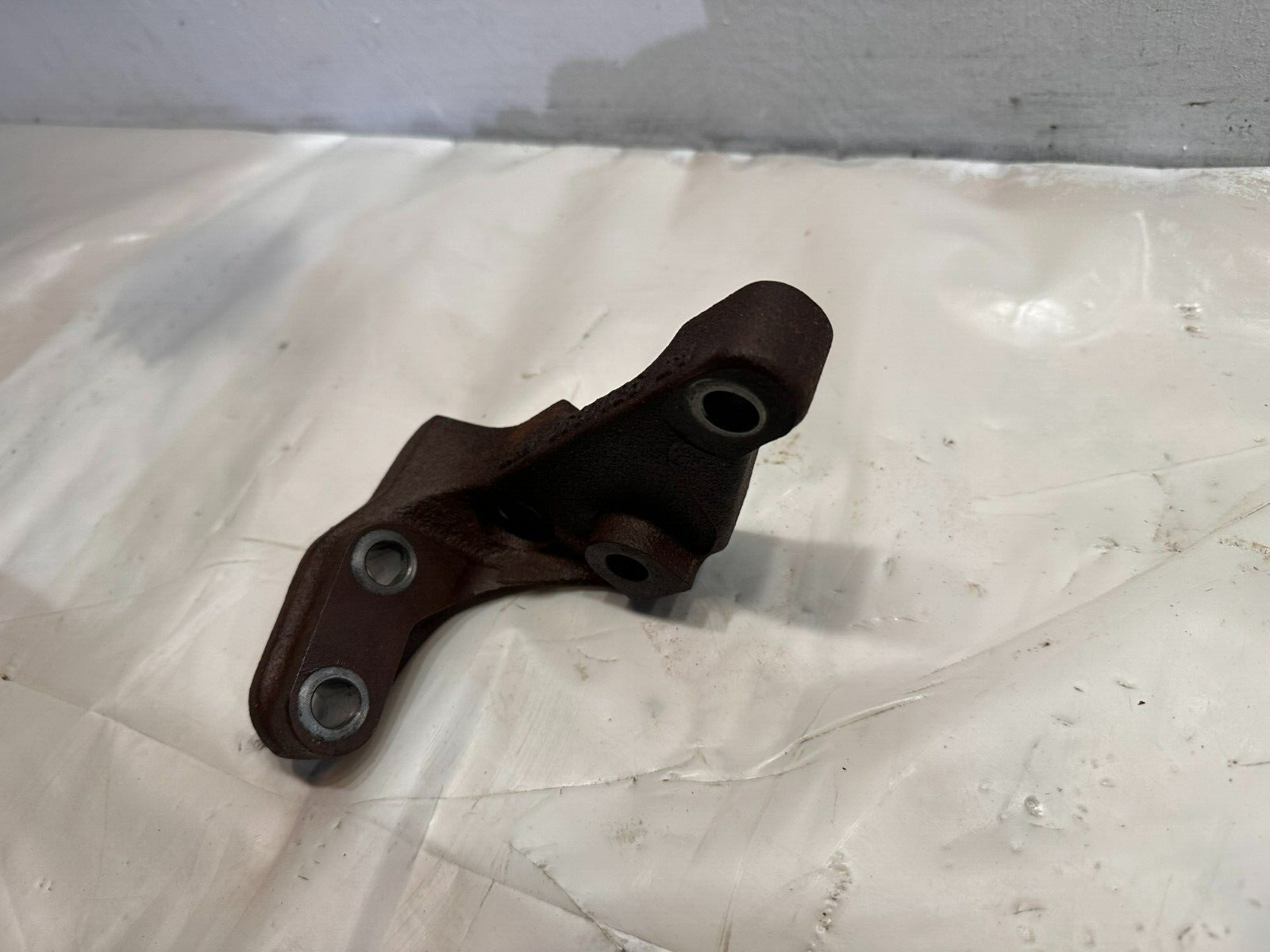Cummins ISX15 Diesel Engine Fuel Pump Support 3687025 OEM - $37.05