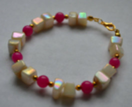 Handmade Hot Pink Jade And White Cube Shell Bracelet - £13.98 GBP