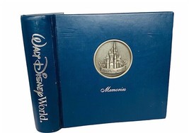 Walt Disney Photo Album Scrapbook Souvenir World Disneyland Memories pen book - £30.93 GBP