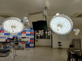 Examination &amp; Surgical Lights LED OT Lamp Operation Theater Lights Double Dome - £5,677.25 GBP
