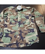 Vintage US Army Mens Medium Regular Hot Weather Woodland Camo Combat Jacket - $351.79 MXN