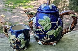 Chinese Wan Jiang Nouveau Majolica TEAPOT Cobalt Blue Strawberries Vines... - $242.05 MXN