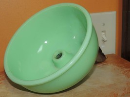 Sunbeam Automatic Mixmaster Jadeite green glass Juicer Bowl with funnel ... - $17.99