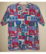 WOMENS Disney Mickey Minnie Pluto Donald Duck HOLIDAY PRINT SCRUBS TOP  ... - $291.61 MXN