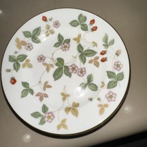 WEDGWOOD 8pc BREAD &amp; BUTTER PLATE 6” WILD STRAWBERRY  BEAUTIFUL - $118.50