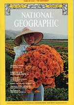 The National Geographic Magazine, Volume 152 (CLII), No. 4 (October 1977). Inclu - £3.15 GBP