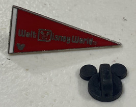 Walt Disney World Pennant Flag Red Pin Trading - $7.91