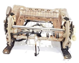 Right Passenger Front Power Seat Track OEM 2002 Toyota Sequoia - $1,347.72 MXN