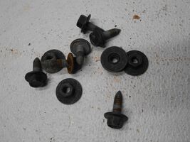 2004 Jeep Grand Cherokee Front Left Driver Door Hinge Bolts To Body - $550.13 MXN