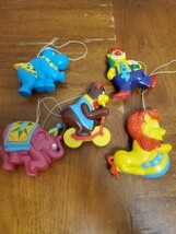 The First Years Crib Mobile &quot;Circus Go Round&quot; Five (5) Plastic Figures 1... - €19,73 EUR