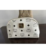 New MCM Black/White Leather Clutch/Cosmetic Bag 7.5” x5.5” - $6,819.04 MXN