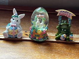 Mixed Lot of Easter Egg Snow Globe White Bunny Rabbit &amp; Frog Happy Easter Banner - £9.02 GBP