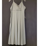 Athleta Pirouette Layering Pleated Metropolis Grey Empire Waist Dress 1X... - €39,43 EUR