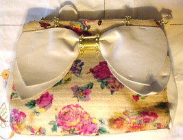 Straw &amp; Faux Leather BETSEY JOHNSON PURSE HANDBAG White Floral - £196.14 GBP
