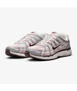 Nike Wmns P-6000 Summit White/Metallic Silver-Burgundy Crush IM6026-121   - $2,229.94 MXN