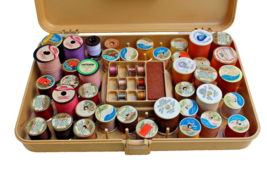 Lot Vintage Thread Spools &amp; Wilson WIL-HOLD Gold Handled Sewing Box Case - £19.98 GBP