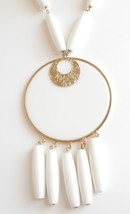 Bold White Circle Pendant Necklace Celebrity Jewelry Plastic Beads Gold ... - £11.95 GBP