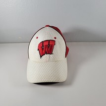 Wisconsin Badgers Mens Hat Fitted White Red Size Medium/Large - £14.08 GBP