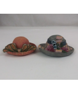 Vintage Set Of 2 Women&#39;s Wide Brim Hats 1.5&quot; x 2.5&quot; Figurines - $186.16 MXN