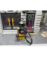 Pittsburgh Steelers NFL Minifigure Keychain (1) - $225.09 MXN