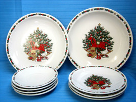 O&#39;Christmas Tree 2-Dinner 3-Luchen Pates 4-Saucers Holiday Dinning Set Red Green - £36.75 GBP
