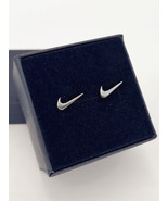 Nike Swoosh Silver - Plated Metal Stud Earrings, Pair, For Men or Women - €17,16 EUR