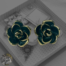 Womens Gold Black Alloy Flower Shaped Clip On Stud Earrings Formal Jewelry Gift - £12.99 GBP