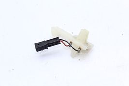 97-04 PORSCHE BOXSTER FRONT LEFT OR RIGHT SIDE SUNVISOR MOUNT PLATE U0229 image 4