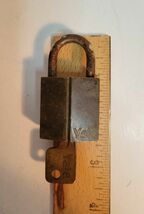 Yale Lock With Key image 3