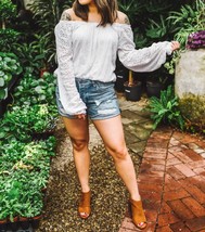 Sanctuary blooming eyelet ballet neck blouse in White - size M - £33.30 GBP