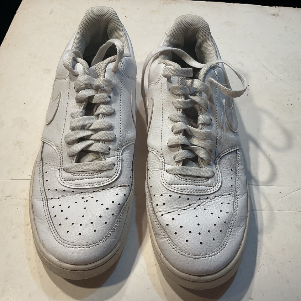 NIKE AIR Size 10.5 Woman’s Sneaker Shoes Triple White NIKE Swoosh Classic Design Item image 2