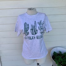 VTG No Pricks Allowed Graphic T shirt Cactus South Western Desert Floral Novelty - $9.50