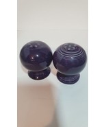 Fiesta Ware Retired Plum Purple Salt &amp; Pepper Shaker Set Ball Round New ... - $472.89 MXN