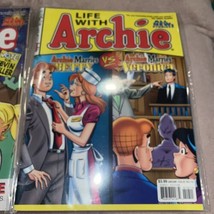 Life With ARCHIE  COMICS Lot Of 2 Books #10#26 - $9.90