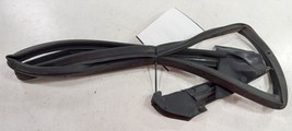 Hyundai XG350 On Door Seal Rubber Right Passenger Front 2003 2004 2005 - $49.94