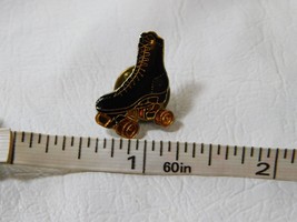 Vintage roller skate pin tie tack tac hat pin black gold skating quads - £20.16 GBP