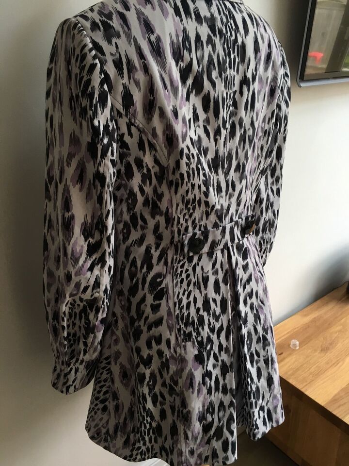 Per una black coat hot sale