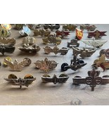 Lote de 42 prendedores e insignias del ejército de las FDI de Israel... - $213.07