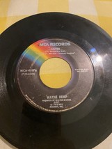 Country 45 Wayne Kemp - Listen / She Knows When You&#39;Re On My Mind Again ... - $112.94 MXN