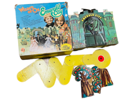 Emerald City Playset Mego Wizard Oz Vtg Action figure doll 1972 set box road vtg - £174.15 GBP