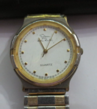 Vintage Men’s Oscar De La Renta Diamond Watch Gold Stainless Great Condi... - $18.53