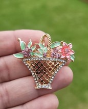 Flower Basket Brooch Vintage Look Gold Plated Designer Broach Celebrity Pin K32 - £14.21 GBP