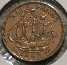 1962 British UK Half Penny coin Rest in peace Queen Elizabeth II Age 61 KM#896 . - £2.05 GBP