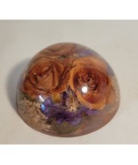 Paper Weight with Dried Flowers from Queenstown, New Zealand - $491.29 MXN