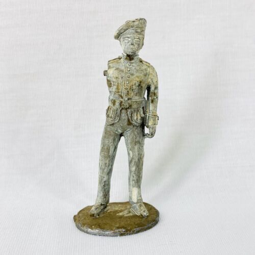 Valiant Miniatures Kit# 9779 The Royal Scots 1914 54mm Body Only - $8.55