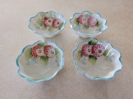 Four Small Vintage Three Footed Hand Nut Dish Bowl Japan Scalloped - £14.16 GBP