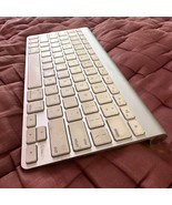 Apple Magic Wireless Keyboard A1314 OEM Missing Battery Cover. Not Working - £7.40 GBP